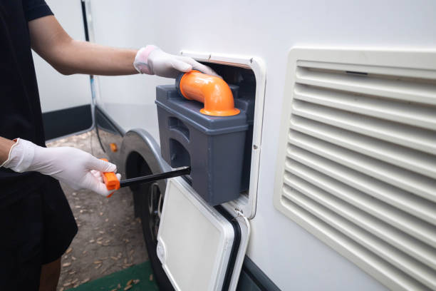 Portable Toilet Options We Offer in Rio Pinar, FL
